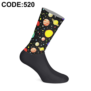 Chaussettes imprimées par sublimation fabriquées en Turquie, impression numérique haute fidélité, mélange de polyester durable, chaussettes artistiques à motif. - Product Image 4