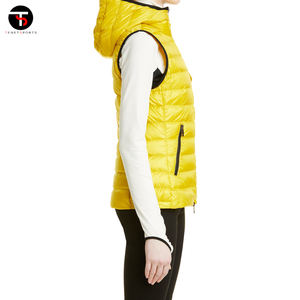 Vente en gros Gilet bouffant à capuche pour femmes en nylon Design respirant à la mode en coton fabriqué au Pakistan imperméable pour l'extérieur - Product Image 2