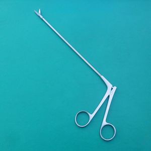 Tijeras para Oído Bellucci de 8.5'' de Acero Inoxidable Alemán, Eje con 1 Año de Garantía, Certificación CE y Seguridad MFDS - Product Image 2