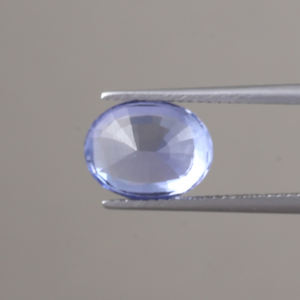 พลอยไพลินสีน้ำเงินทรงรีขนาด 11x9 มม. น้ำหนัก 5.03 กะรัต ขัดเงา รับรองโดยผู้เชี่ยวชาญ ของแท้ เหมาะสำหรับทำเครื่องประดับชั้นดี - Product Image 3