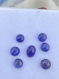 หินแทนซาไนต์ธรรมชาติที่น่าตื่นตาตื่นใจอัญมณีทรงหลังเบี้ยทรงหลวมสี33.78กะรัต - Product Image 2