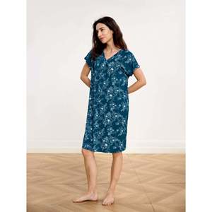 Robe de nuit longue personnalisée haut de gamme pour femme, col en V, manches courtes, imprimée, en bambou respirant et écologique, couleur unie - Product Image 6
