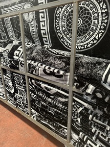 Alfombra Grande para Sala de Estar, Textiles para el Hogar, Alfombras Útiles Diseñadas por Goldenmoon Carpets Store, Encuentra Alfombras Únicas y Hermosas para tu Hogar - Product Image 4