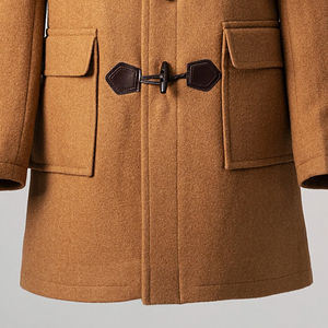 Manteau de voyage à capuche noir pour homme personnalisable avec garniture en fourrure de renard véritable, col rabattu 100% de haute qualité, respirant et facile à porter - Product Image 6