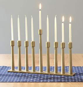 Ménorah à neuf branches en argent vintage avec un savoir-faire artisanal classique pour un style de décoration intérieure intemporel - Product Image 6