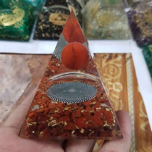 Vente en gros d'agate pierre naturelle jaspe rouge orgone pyramide reiki chargé cristal sculpté style amour orgonite pour la décoration de la maison - Product Image 1