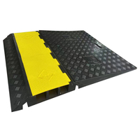 Rampe de protection de câbles robuste conforme à la norme ADA avec rampes latérales modulaires, rampe de protection de câbles à 3 canaux pour fauteuil roulant