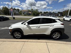 SUV Crossover KON SE 2021, Color Blanco Lunar, Tracción en las Cuatro Ruedas, Seminuevo - Product Image 6