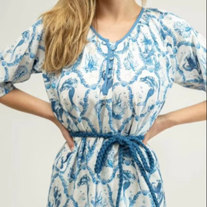 ชุดเดรสแขนยาวสไตล์ยูเครนดั้งเดิมสวยงามสวยงามสวยงามสีขาวสีฟ้าผ้าลินินคุณภาพสูงสไตล์ยุโรปชายหาด - Product Image 1