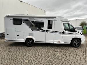 Knaus Van Ti 650 MEG Moderna Caravana Mini 4x4 Ligera y Elegante, Autocaravana Todoterreno con Capacidad para 4 Personas - Product Image 6