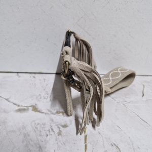 Bolso de mano informal de piel auténtica de talla grande para mujer, bolso de mano con flecos y borlas, correa de muñeca larga, cremallera antirrobo, venta al por mayor - Product Image 3