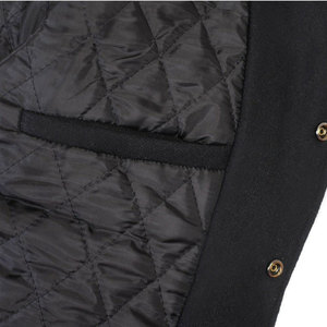 แจ็คเก็ตวาร์ซิตี้ขนสัตว์ทรงโอเวอร์ไซส์คุณภาพสูงขายส่ง สไตล์มหาวิทยาลัย ปักโลโก้ด้านหน้าแบบแพทช์เวิร์ค สำหรับทุกเพศ - Product Image 6