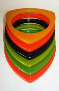 Bracelets en résine de luxe pour femmes, effet de couleur riche, accessoire élégant, imperméable, couleurs personnalisées pour les célébrations de mariage - Product Image 3