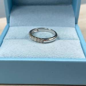 Anillo de boda de diamantes de 7 piedras, 0.30Ct, anillo de 7 piedras, anillo de bodas de diamantes, juego de pavé de oro blanco de 10K, anillo apilable, anillo de aniversario - Product Image 4