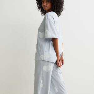 Vêtements de nuit pour femmes avec logo personnalisé Pyjamas en satin pour femmes Vêtements de nuit unis à col en V et à manches longues Ensemble de pyjamas à manches courtes pour femmes - Product Image 5