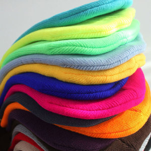 Gorro de punto personalizado de Color sólido Unisex para mantener el calor, nuevo gorro de invierno de Hip Hop, gorros de calavera de punto suave con logotipo personalizado - Product Image 6