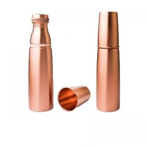 Bouteille d'eau en cuivre de 1000 ml avec verres cadeaux, ensemble de flacons de boisson en plastique bien-être pour l'été - Prix bas par HF CRAFTS - Product Image 1