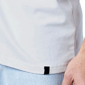 Camiseta de hombre de alta calidad 100% algodón Diseño gráfico único Tela cómoda Ajuste moderno de moda - Product Image 6