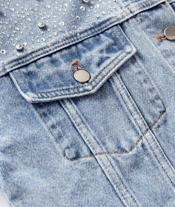 Chaqueta Vaquera OEM para Mujer, Bolsillos en el Pecho, Cierre de Botones, Diseñada para Mujer, para Todas las Temporadas, Chaqueta Vaquera Cómoda para Mujer - Product Image 5