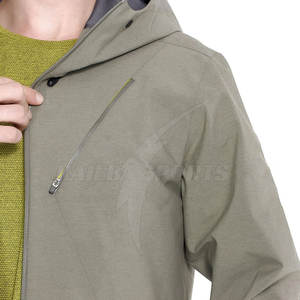 Meilleures ventes Veste de pluie professionnelle pour homme Toile fine avec design imperméable et col montant pour l'extérieur - Product Image 3