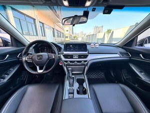 <span class=keywords><strong>Honda</strong></span> Accord 2022 Décima Generación 1.5T Turbo Cuero Oscuro R17 Sedán Automático Continuo Sin Escalonamiento 260TURBO Edición Deluxe - Product Image 5