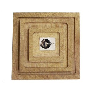 Bandeja de madera en forma cuadrada Diseño liso personalizado para cocina Hogar Restaurante Placa de madera cuadrada al precio más bajo Tradnary Pvt Ltd - Product Image 1