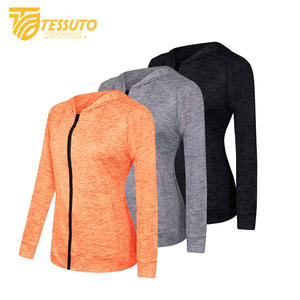 Sweat à capuche léger à manches longues UPF 50 + pour femmes respirant Full Zip Winter Workout Protection solaire avec col montant - Product Image 4