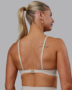 Soutien-gorge et short de sport beige à col haut ensembles pour femmes ensemble 2 pièces respirant pour entraînement de gymnastique plage été ensemble pour femmes nouveau design - Product Image 2