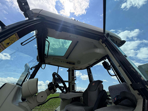 Achetez un tracteur Massey Ferguson 5613 de haute qualité disponible en gros, doté d'une forte capacité agricole - Product Image 6