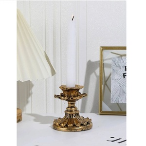 Bougeoir en métal pour la décoration de la maison porte-bougie pour l'éclairage et le jeu porte-bougie décoratif élégant finition antique - Product Image 5