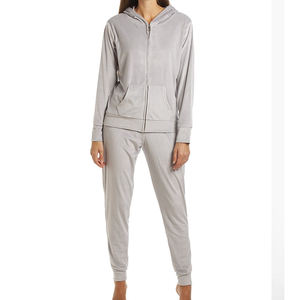 Ensemble de vêtements de sport en velours 100% coton avec logo personnalisé pour femmes, sweat à capuche en velours avec fermeture éclair et pantalon de jogging pour filles, prix de gros - Product Image 2