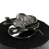 Porte-serviettes en papier orchidée noire de luxe support de distributeur de mouchoirs de comptoir en métal pour décor de cuisine et de salle de bain