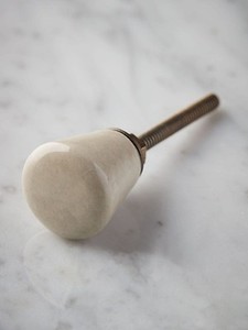 Poignée de tiroir et de porte en pierre de marbre hautement polie, couleur, forme et taille personnalisées, fabriqué en Inde - Product Image 3