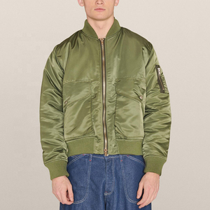 Venta al por mayor de cortavientos de invierno personalizado al por mayor de los hombres de talla grande chaquetas de hombre de satén de nylon liso chaquetas de bombardero de los hombres - Product Image 3
