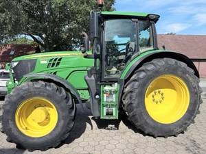 Pompa a Ingranaggi ad Alta Efficienza John Deere 6155R con Trasmissione Automatica, Motore Diesel Euro 6, 5.400 Ore di Utilizzo Orari di Apertura - Product Image 3