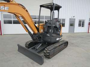 Buena excavadora usada 2022 Case CX37C - Product Image 4