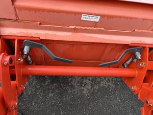 Tractor Kubota M4D-071HDC12 2021: Potencia Utilitaria de 72 HP con Cabina Deluxe y Rendimiento Hidráulico Avanzado - Product Image 6