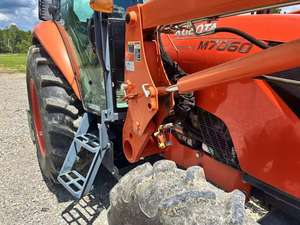 Kubota M7060 con Cargador, 60hp 70hp, en Venta, Disponible Ahora, Equipo Agrícola de Primera Calidad, Entrega Rápida al por Mayor - Product Image 4