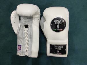 Guantes de boxeo de alta calidad hechos en Pakistán Guantes de boxeo de entrenamiento de calidad superior Cuero de vaca genuino Boxeo hecho a medida - Product Image 2
