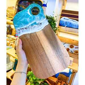 Planche à découper en bois de résine de haute qualité, fabriquée en bois d'acacia et en bois de manguier, conçue pour une découpe de précision - Product Image 5