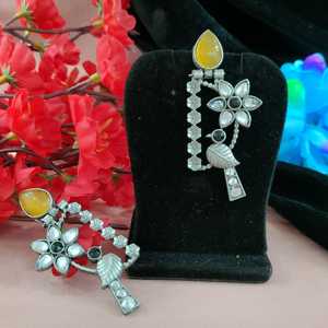 Boucles d'oreilles goutte oxydées de conception Unique de haute qualité bijoux ethniques indiens traditionnels pour les festivals de mariage vêtements décontractés - Product Image 3