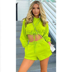 Ensemble court deux pièces pour femmes, haut et short de haute qualité avec logo personnalisé, tenue d'été tendance - Product Image 5