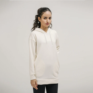 Sudadera con capucha beige de ajuste relajado: elemento básico de moda sostenible para un estilo diario sin esfuerzo para cada ocasión - Product Image 4