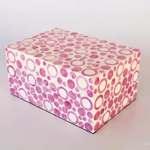 Lujosa caja decorativa de nácar con círculos rosas, perfecta para almacenamiento de joyas y accesorios pequeños, decoración del hogar - Product Image 1