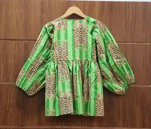 Kyra ชุดมินิเดรสทูนิคอลึกผ้าทอพิมพ์ลายเสือโลโก้ด้านหน้า - Product Image 5