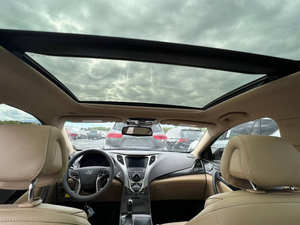 Hy-un-dai Az-era 2013 Usado, Volante a la Izquierda - Product Image 2