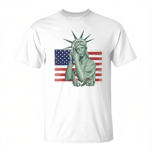 T-shirt con stampa di una ragazza che tiene un orecchino, per attivismo politico e manifestazioni negli USA - Product Image 2