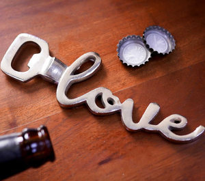 Abrebotellas de amor de Metal plateado para el hogar, boda, restaurante, Bar, hotel, los más nuevos utensilios de cocina, abridor de botellas de vino y cerveza 2025 - Product Image 5