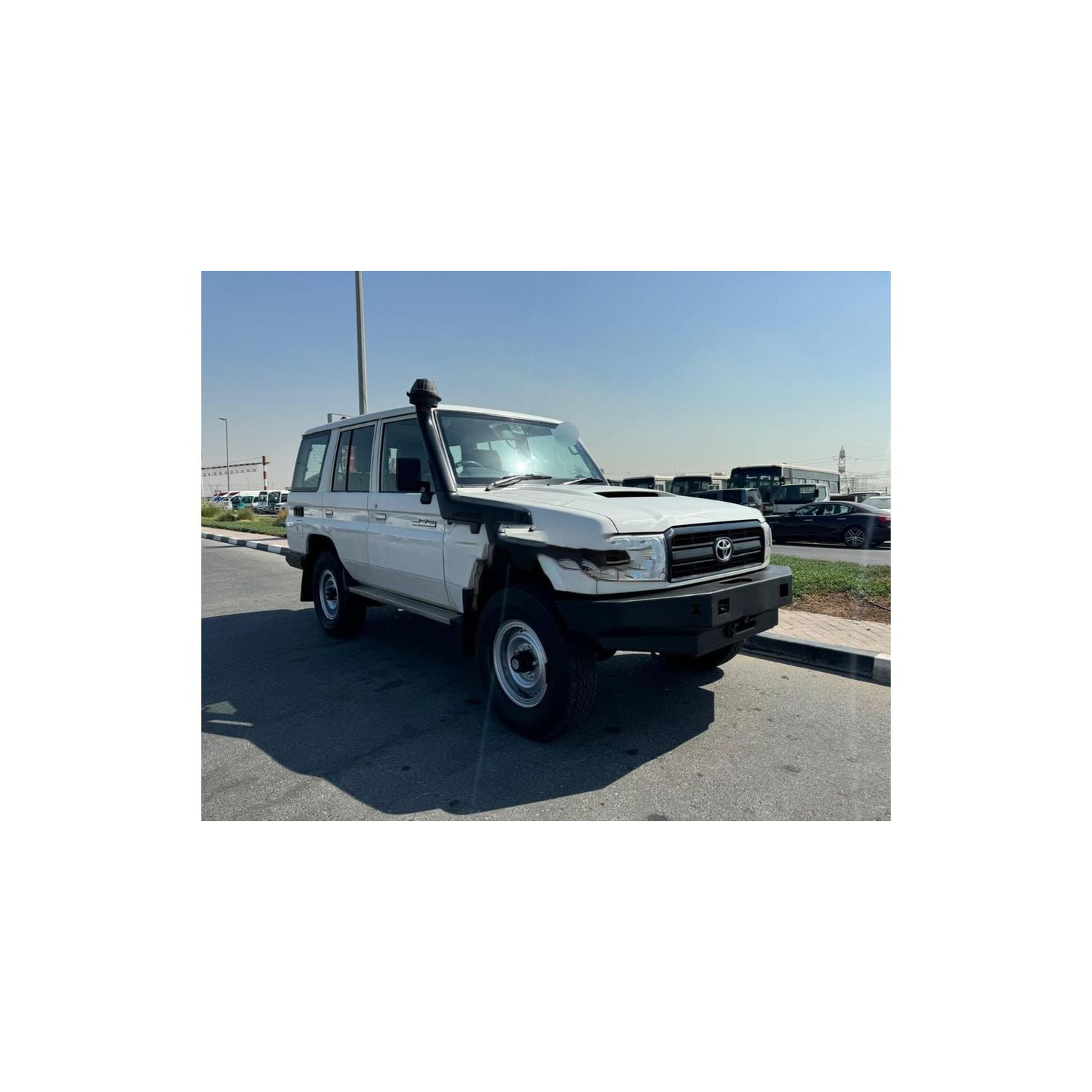 land cruiser hardtop 10 seater