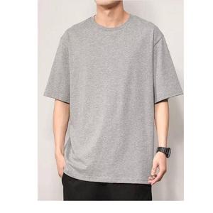 Prix de gros T-shirt gris noir imprimé graphique pour homme de grande taille Fabrication directe en usine Exportation par le fournisseur BD - Product Image 5